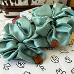 Moyen Scrunchies pour cheveux Crowellz